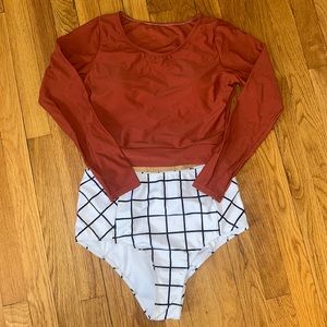 Trendy Bathing Suite with sun protecting sleeves